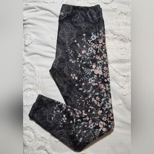 Pink And Grey Floral Work Out Leggings/ Pants Sz Medium Feminine Romantic Pastel